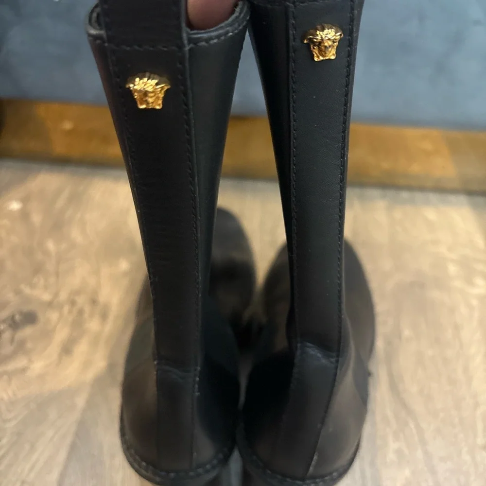 Black Leather Boots with Gold Medusa Detail - Picture 1 of 6